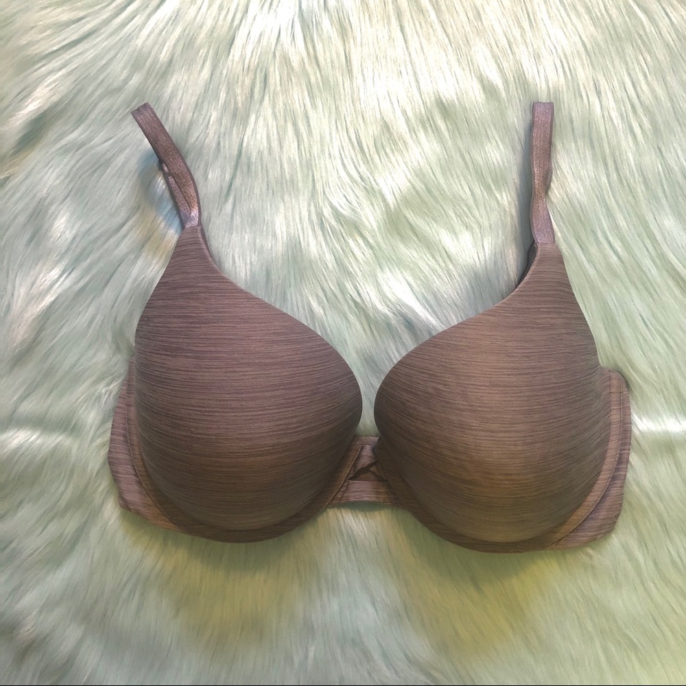 Victoria’s Secret~34DD Bra